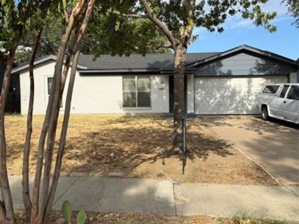 2820 Laramie Street, Irving, TX 75062