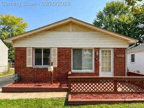 26552 Dartmouth Street, Madison Heights, Mi 48071