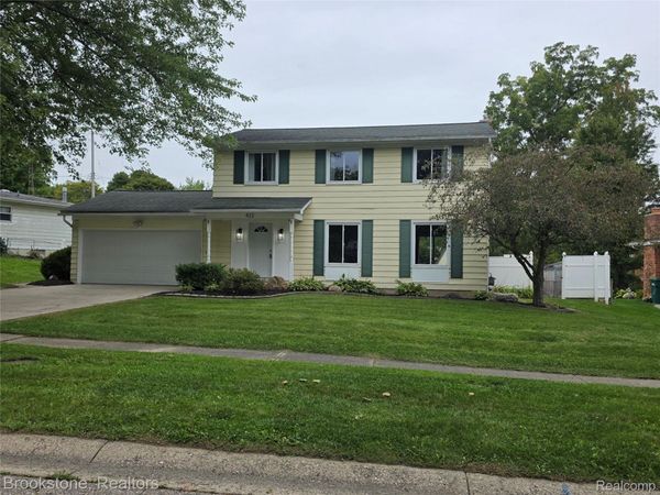 422 Old Mill Drive , Flushing, Mi 48433