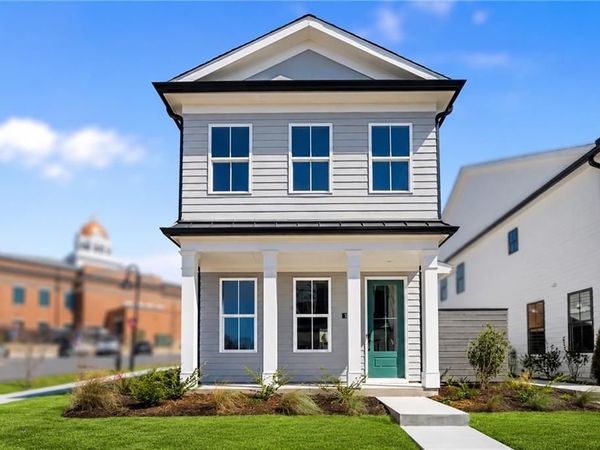 249 10th Street , Auburn, GA 30011