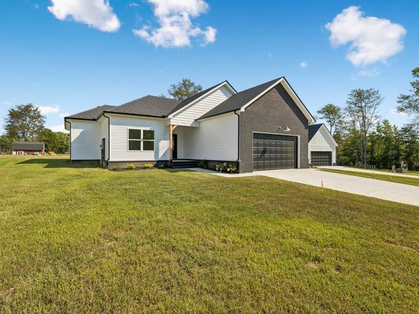 194 Vickers Rd , Smithville, TN 37166
