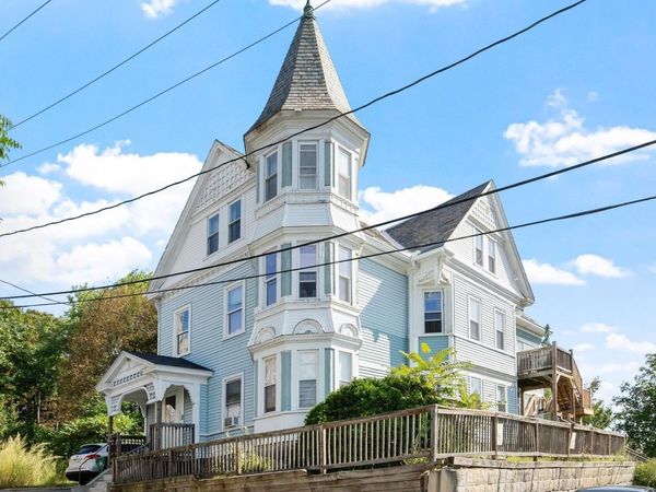 9 Mount Vernon St, Fitchburg, MA 01420