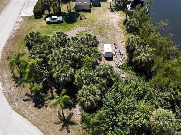 3921 Stabile RD , ST. JAMES CITY, FL 33956