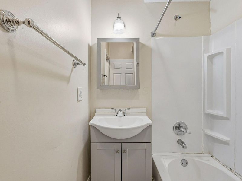2117 Denune Avenue , Columbus, OH 43211 Photo 24