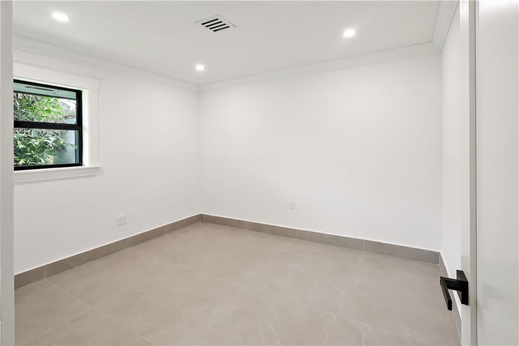 471 28th Court, Vero Beach, FL 32968 Photo