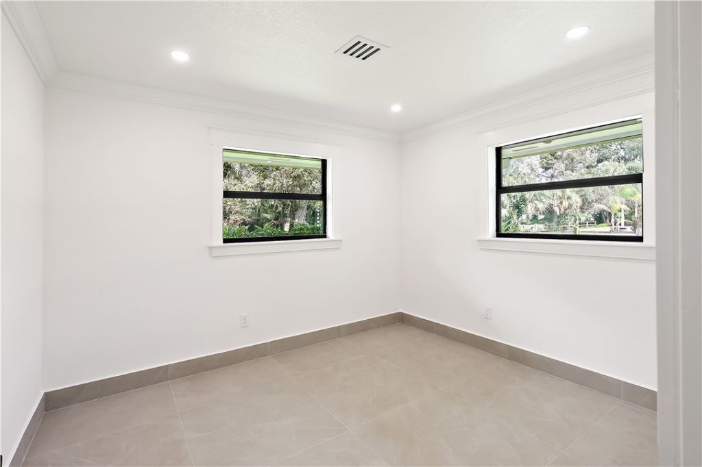 471 28th Court, Vero Beach, FL 32968 Photo
