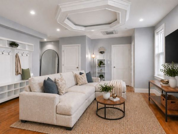 14 Farragut Ave, Unit 1, Somerville, MA 02144