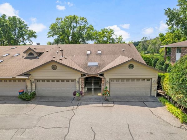 1297 Black Oaks Court N, Plymouth, MN 55447