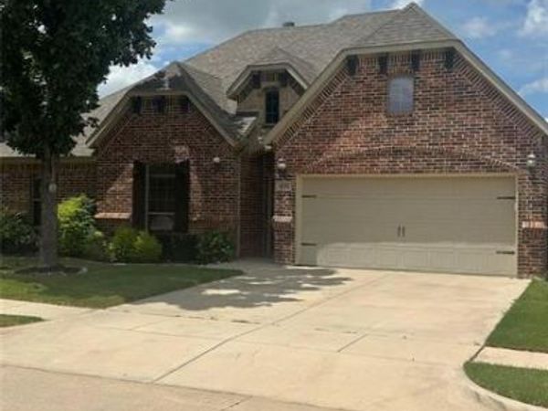 433 Chisholm Trail, Justin, TX 76247
