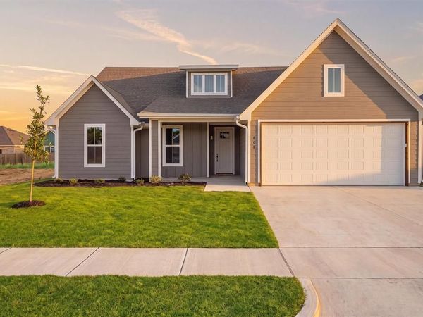 808 Lavender Court, Tolar, TX 76476