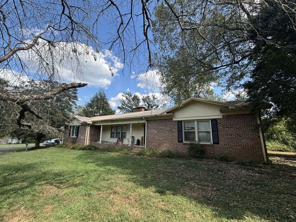 735 Hickory Dr , Pulaski, TN 38478