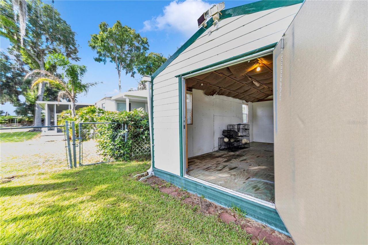 56310 Redbud Road , Astor, FL 32102 Photo