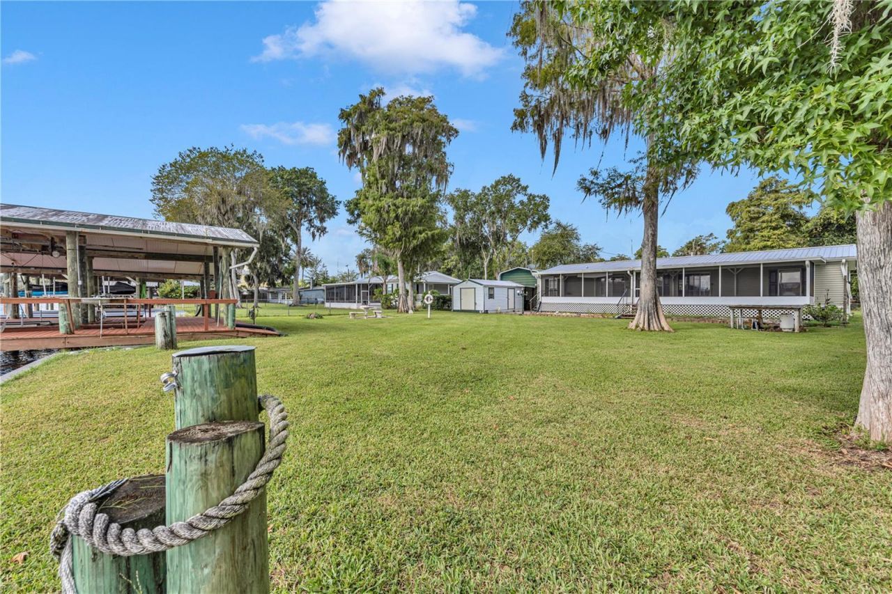 56310 Redbud Road , Astor, FL 32102 Photo