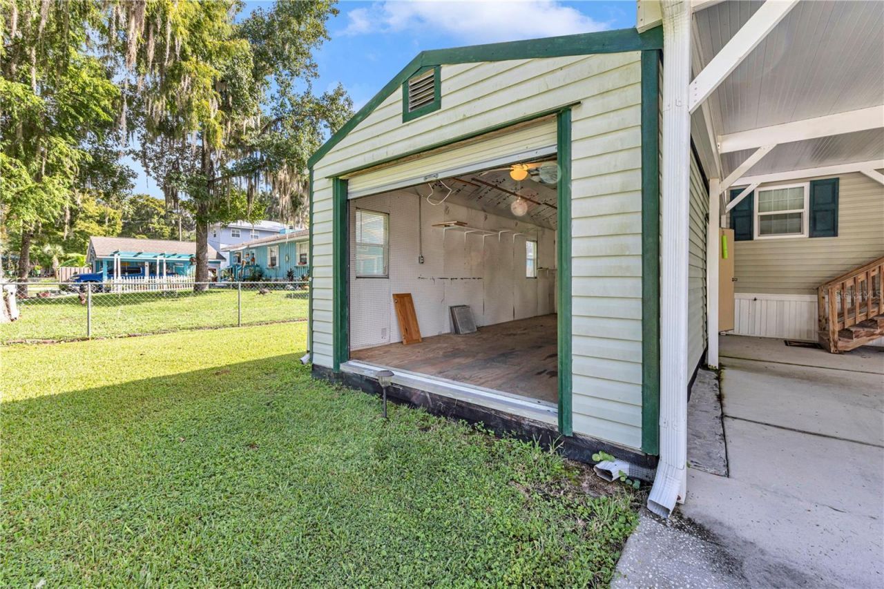 56310 Redbud Road , Astor, FL 32102 Photo