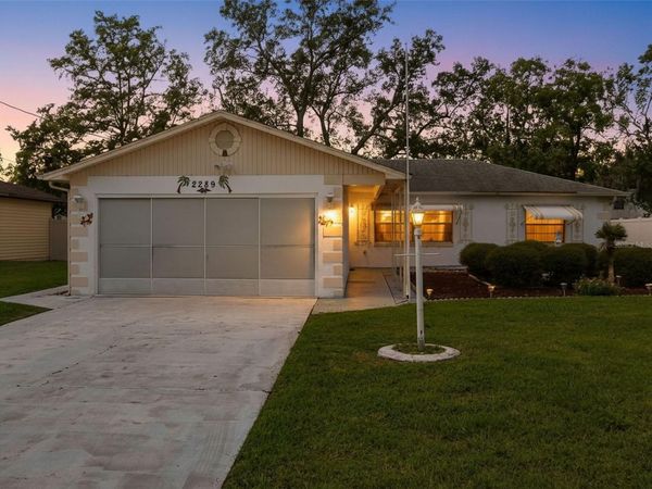 2289 LAKE FOREST AVENUE , SPRING HILL, FL 34609