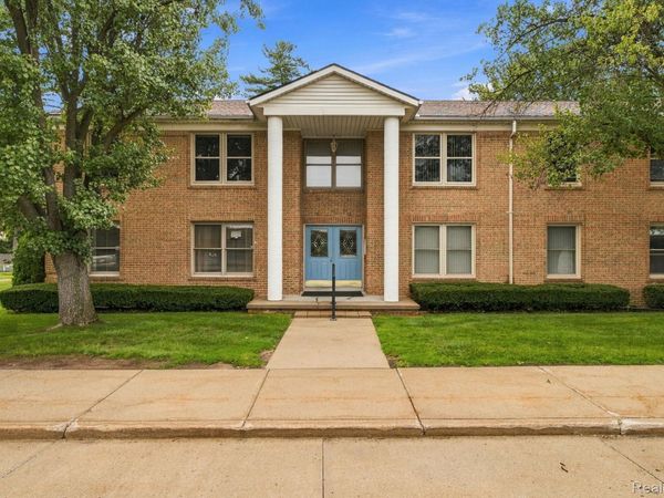 275 Maywood Street , Unit 10, Marysville, Mi 48040