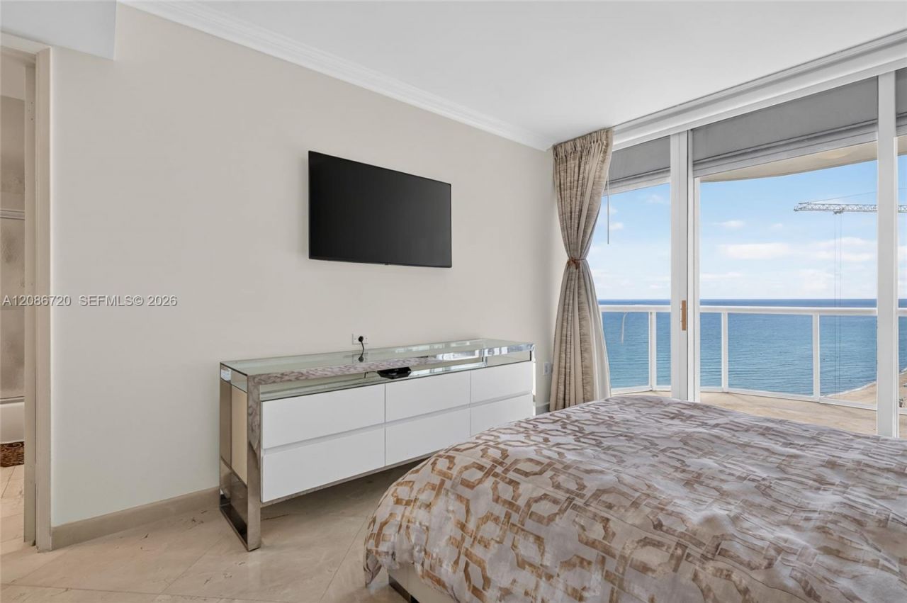 18671 Collins Ave , Unit 2501, Sunny Isles Beach, FL 33160 Photo