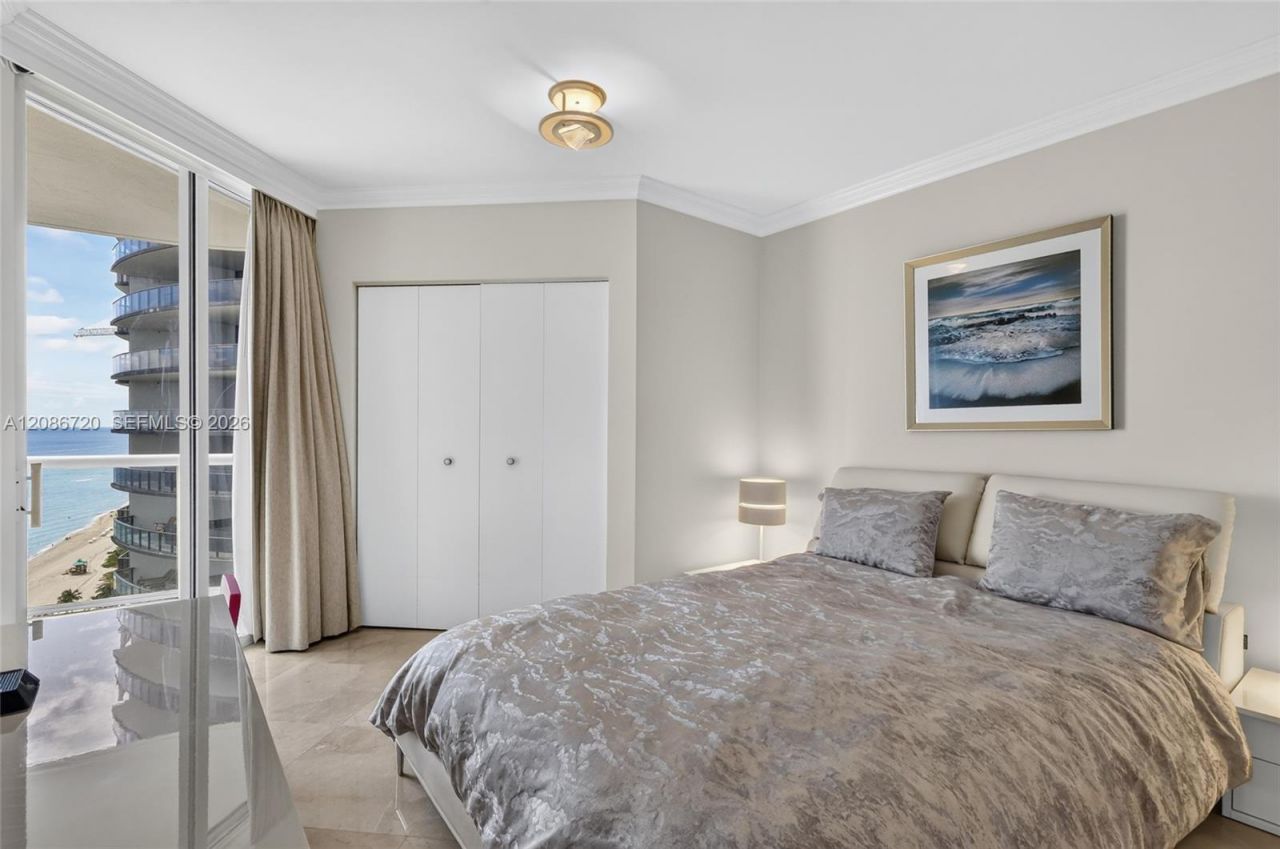 18671 Collins Ave , Unit 2501, Sunny Isles Beach, FL 33160 Photo