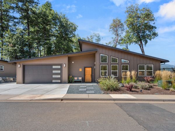 409 Selah Lane, Cave Junction, OR 97523