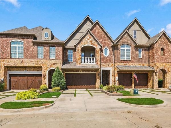 2809 Creekway Drive, Carrollton, TX 75010
