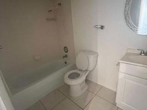 480 EXECUTIVE CENTER Drive, Unit 2F, West Palm Beach, FL 33401