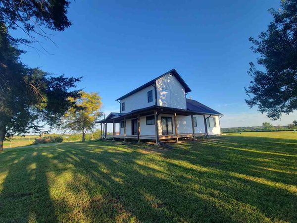 3271 190th St, Ainsworth, IA 52201