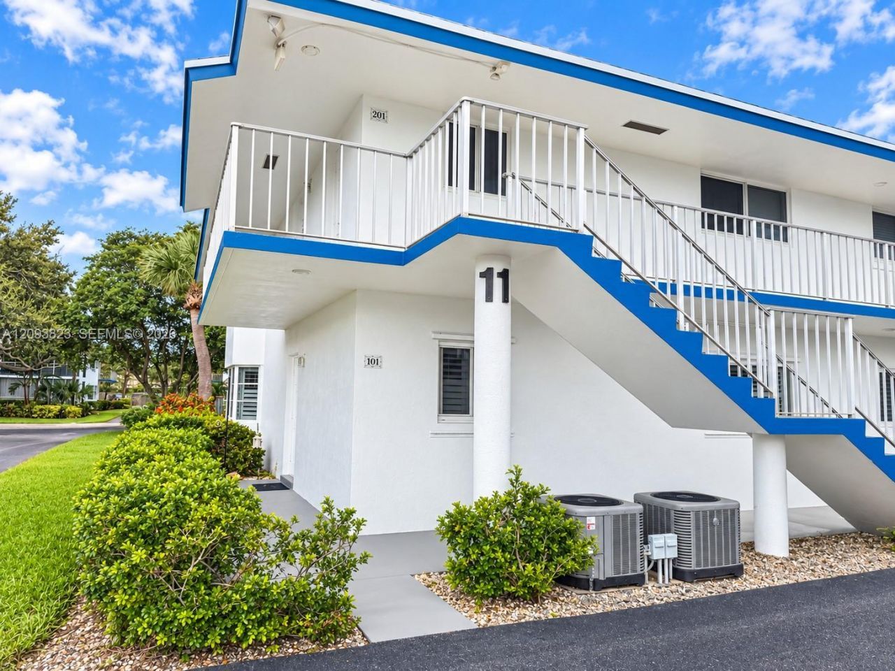 11 Garden St, Unit 101T, Tequesta, FL 33469 Photo