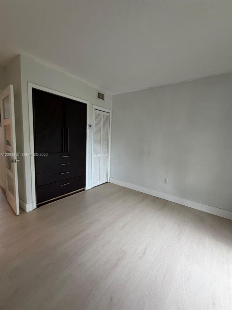 1330 W 54th St, Unit 310C, Hialeah, FL 33012 Photo