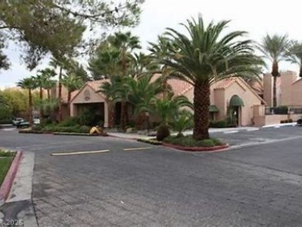 5066 Rainbow Boulevard, Unit 201, Las Vegas, NV 89118