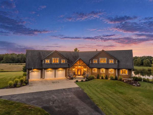 9542 S 33 Road, Cadillac, MI 49601