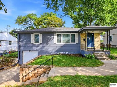 4502 B Street, Omaha, NE 68106