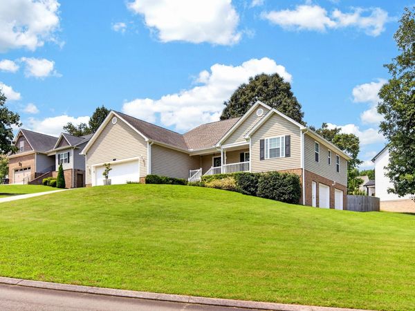 142 Orrie Moss Court, Cleveland, TN 37323