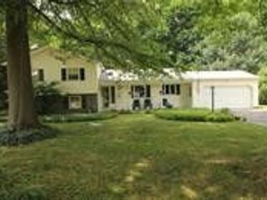 141 Ledgerock Lane , Rochester, NY 14618