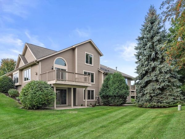 W240N2377 Range Line COURT, Unit B, Pewaukee, WI 53072
