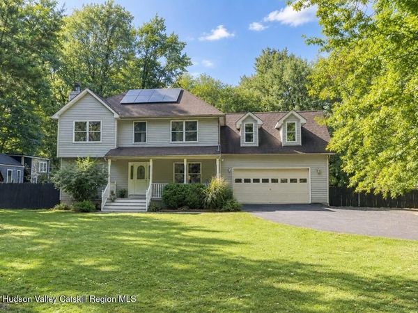 25 Gardiner Park, New Paltz, NY 12561