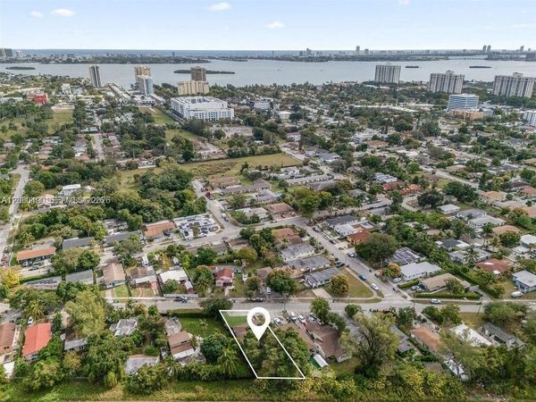11330 Peachtree Dr , Miami, FL 33161