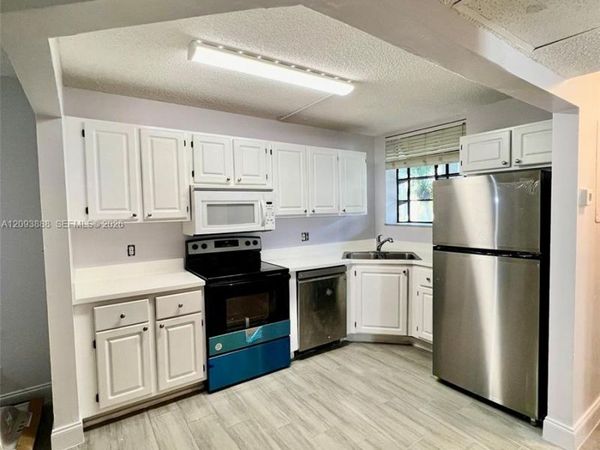 1258 S Military Trl , Unit 813, Deerfield Beach, FL 33442