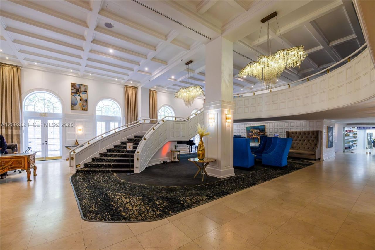 5225 Collins Ave , Unit 1114, Miami Beach, FL 33140 Photo
