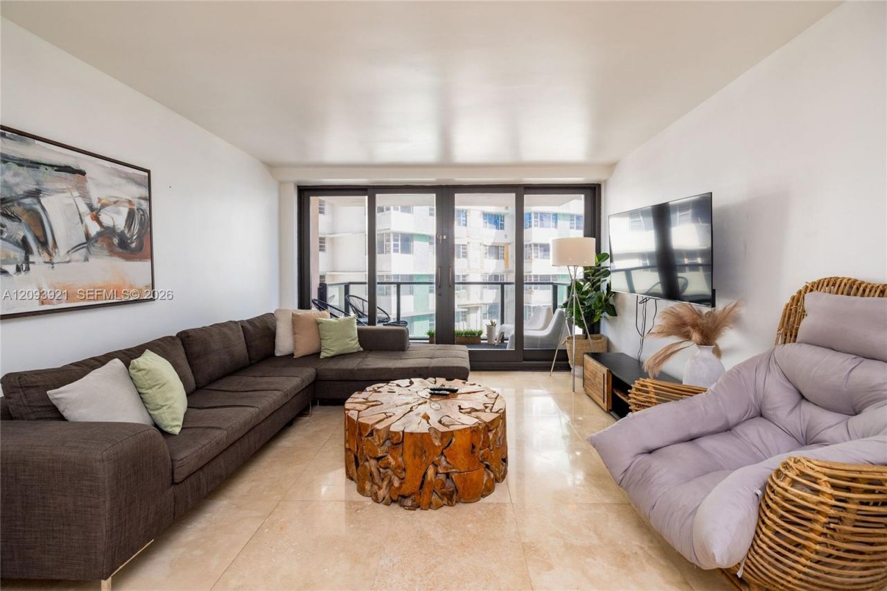 5225 Collins Ave , Unit 1114, Miami Beach, FL 33140 Photo