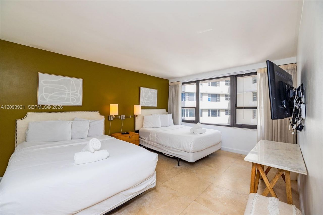5225 Collins Ave , Unit 1114, Miami Beach, FL 33140 Photo