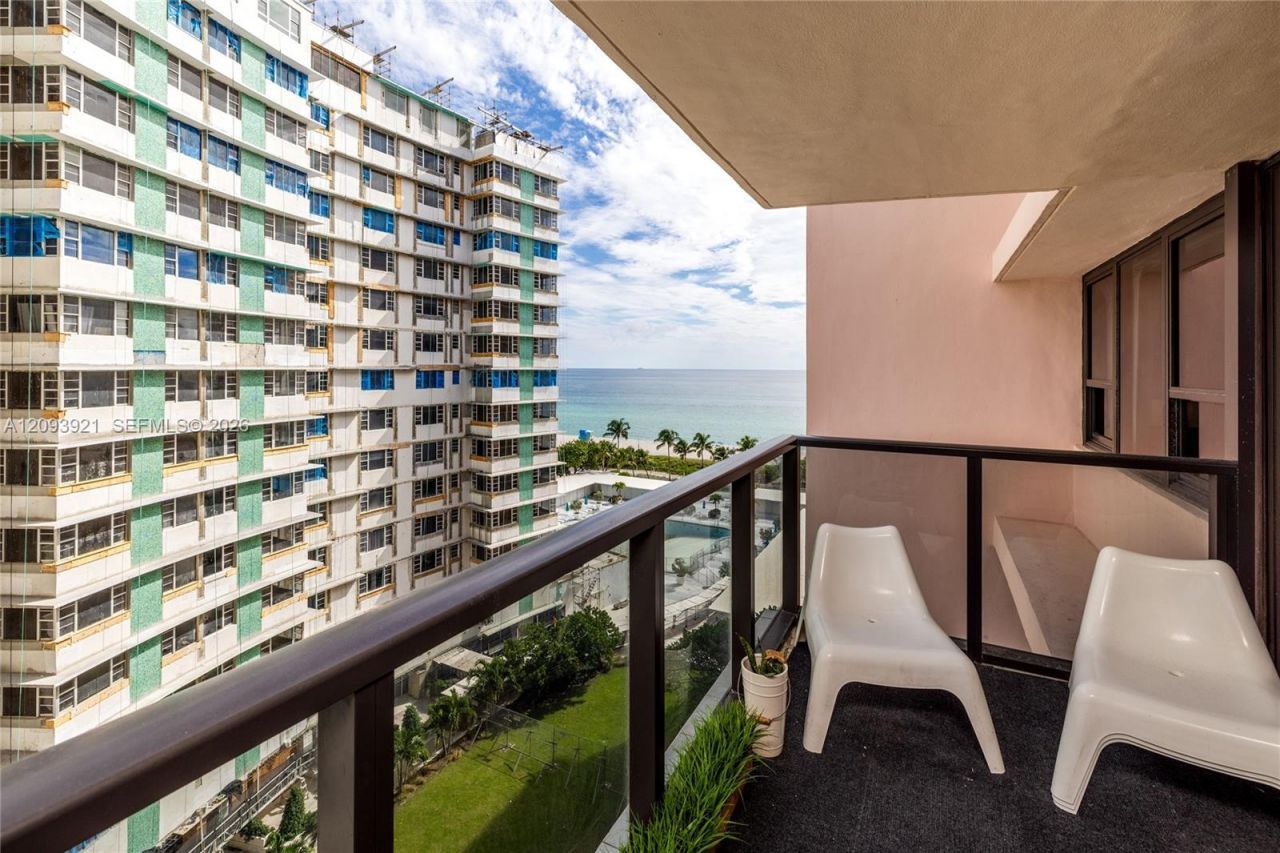 5225 Collins Ave , Unit 1114, Miami Beach, FL 33140 Photo