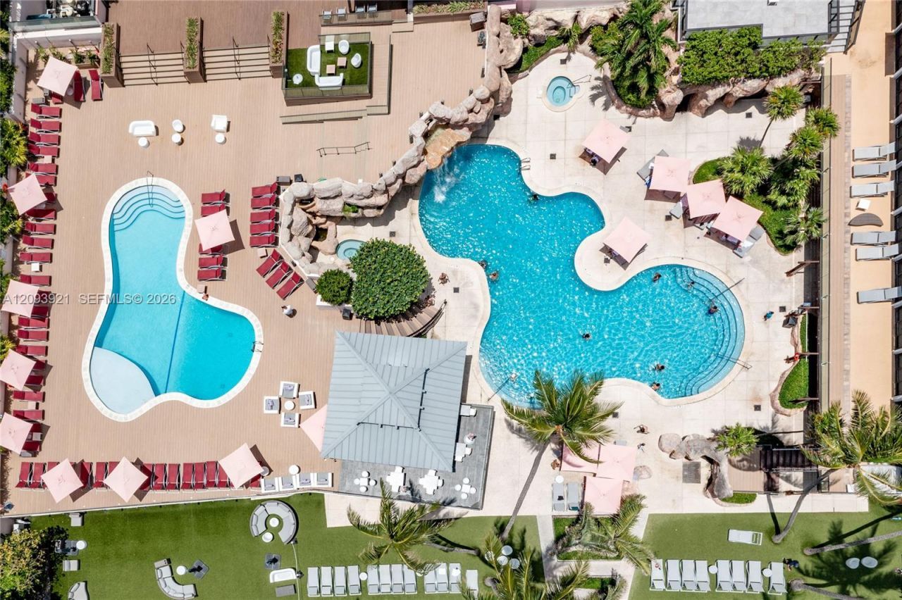 5225 Collins Ave , Unit 1114, Miami Beach, FL 33140 Photo