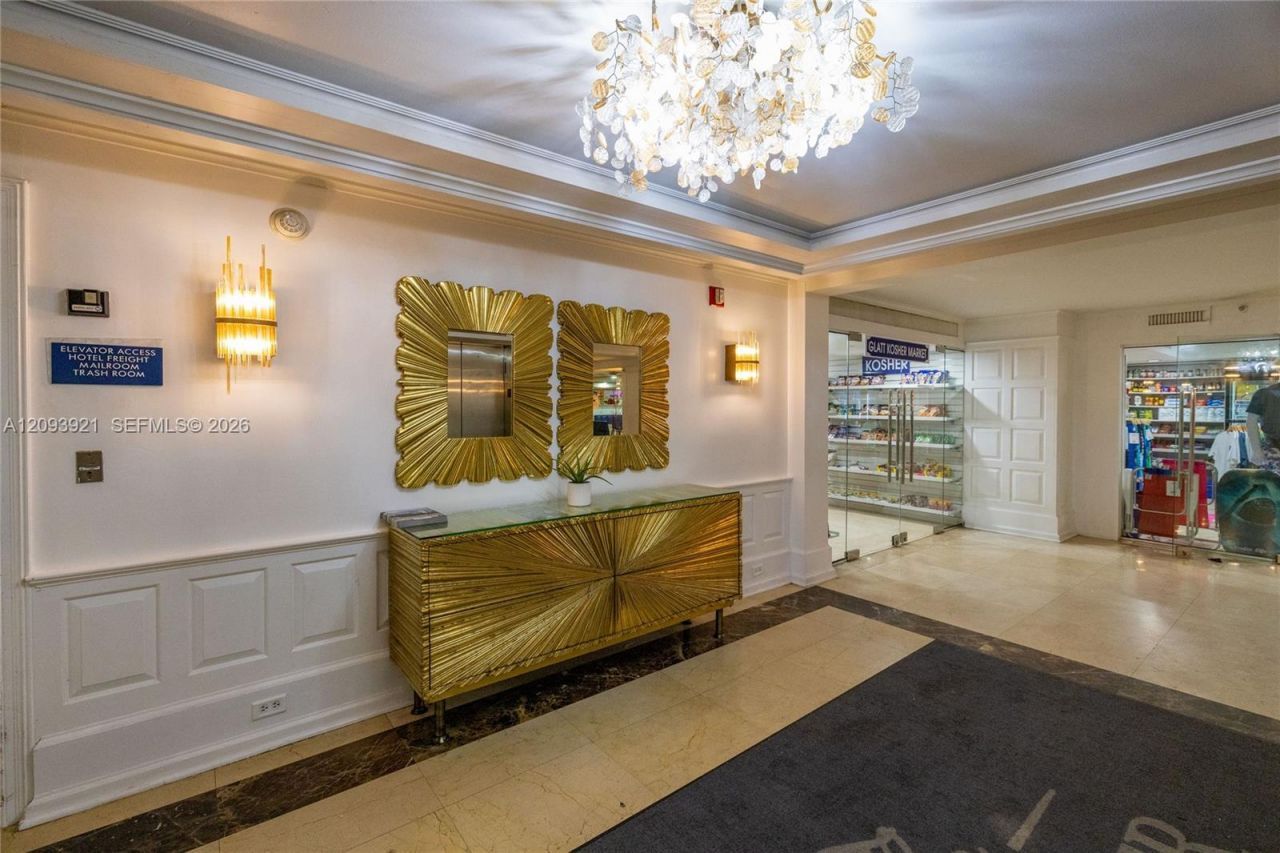 5225 Collins Ave , Unit 1114, Miami Beach, FL 33140 Photo