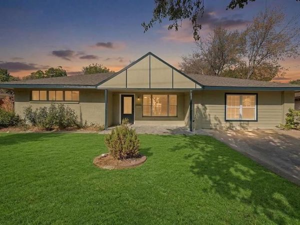909 15th Street , Grand Prairie, TX 75050
