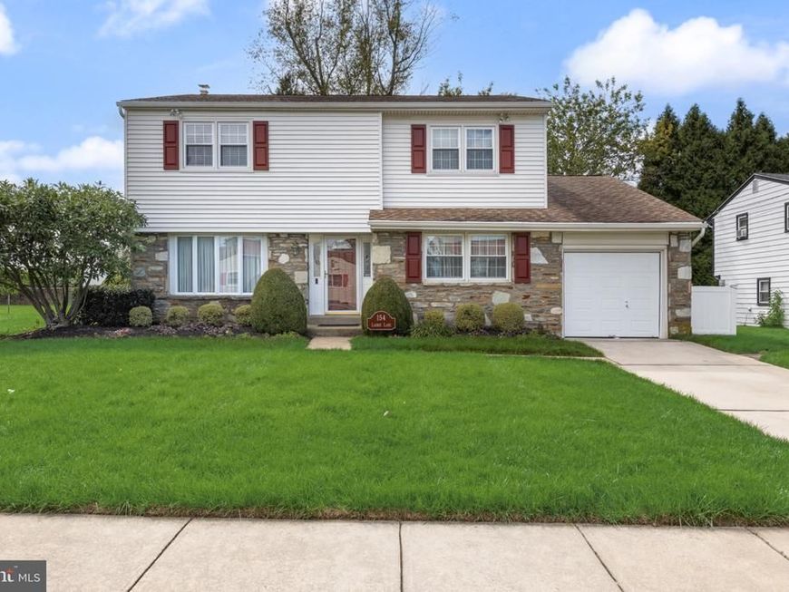 154 Laurie Lane, Philadelphia, PA 19115 Main Photo
