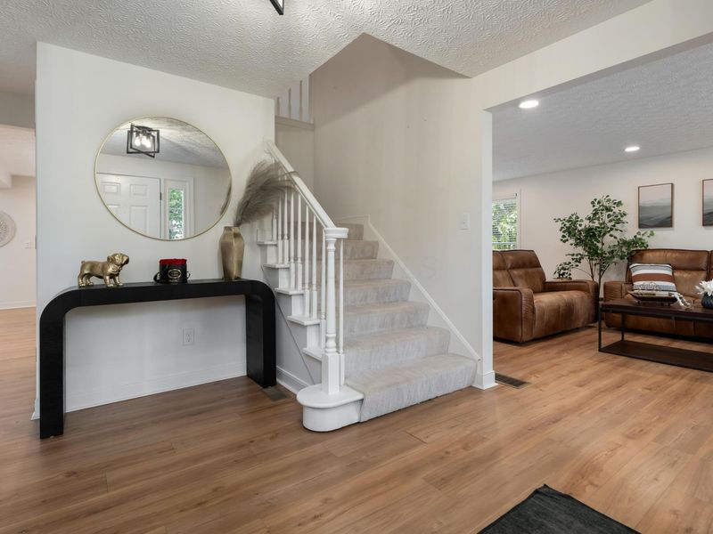 317 Wheaton Court, Columbus, OH 43235 Photo 6