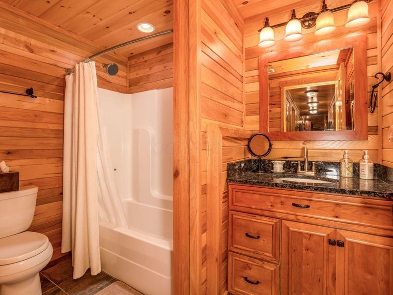 20572 Buena Vista Road , Rockbridge, OH 43149 Photo 45