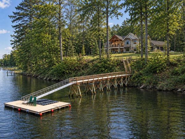293 River Road, Eliot, ME 03903