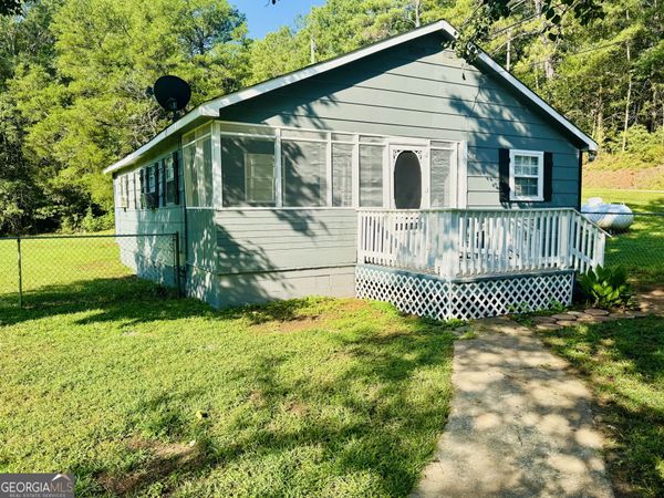 482 E Pine Lake Drive, West Point, GA 31833