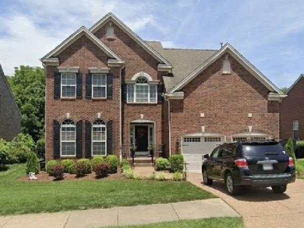 7176 Holt Run Dr , Nashville, TN 37211